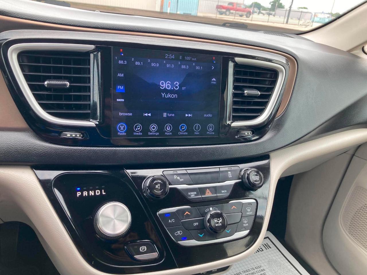 Chrysler Pacifica Touring 2017