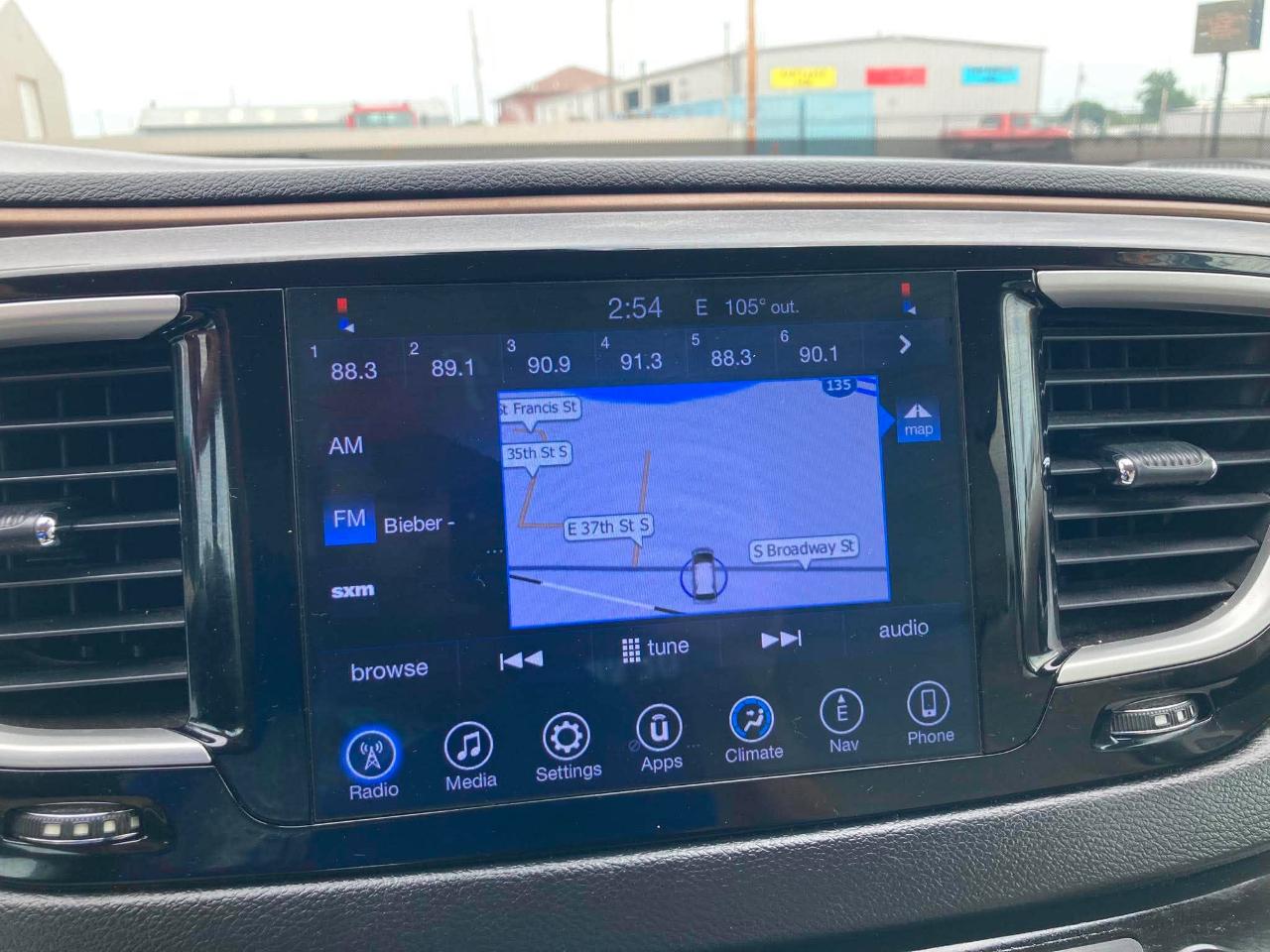 Chrysler Pacifica Touring 2017