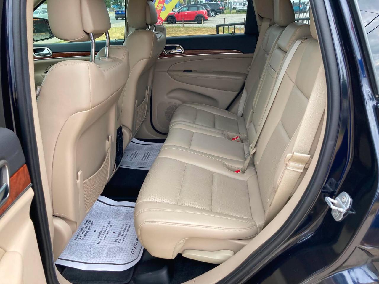 Jeep Grand Cherokee Limited 2WD 2011