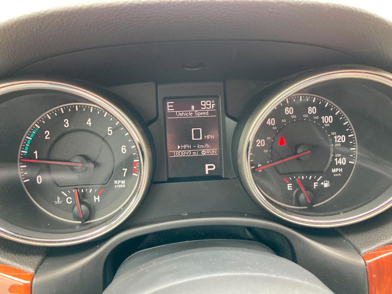Jeep Grand Cherokee Limited 2WD 2011