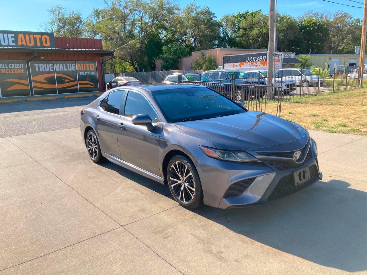Toyota Camry XLE 2019