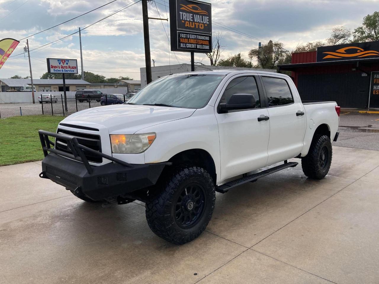 Toyota Tundra Tundra-Grade CrewMax 5.7L 4WD 2011