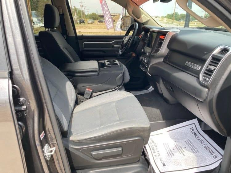 RAM 1500 Big Horn Crew Cab SWB 4WD 2019