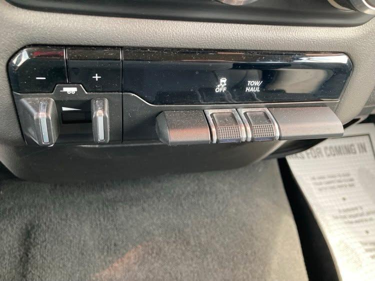 RAM 1500 Big Horn Crew Cab SWB 4WD 2019
