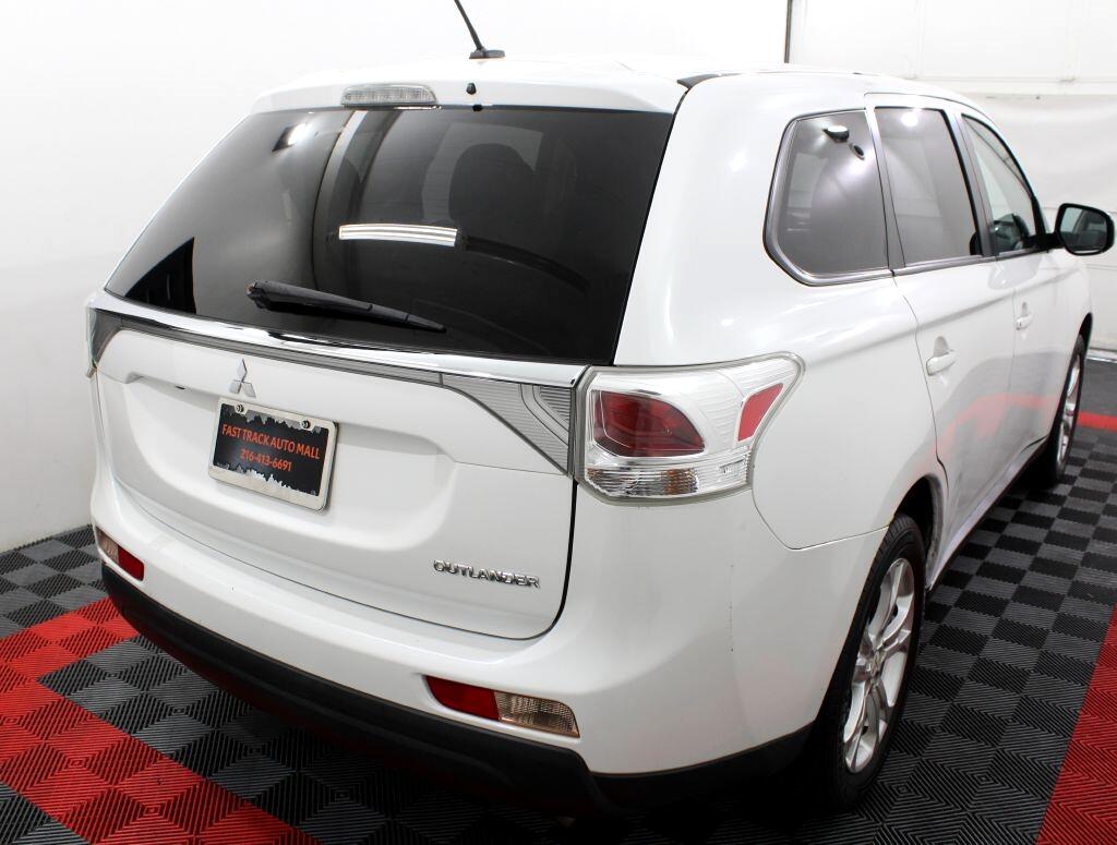 Mitsubishi Outlander SE S-AWC 2014