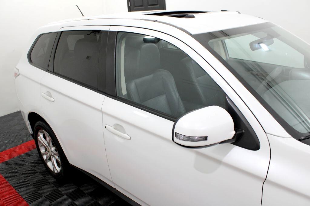 Mitsubishi Outlander SE S-AWC 2014