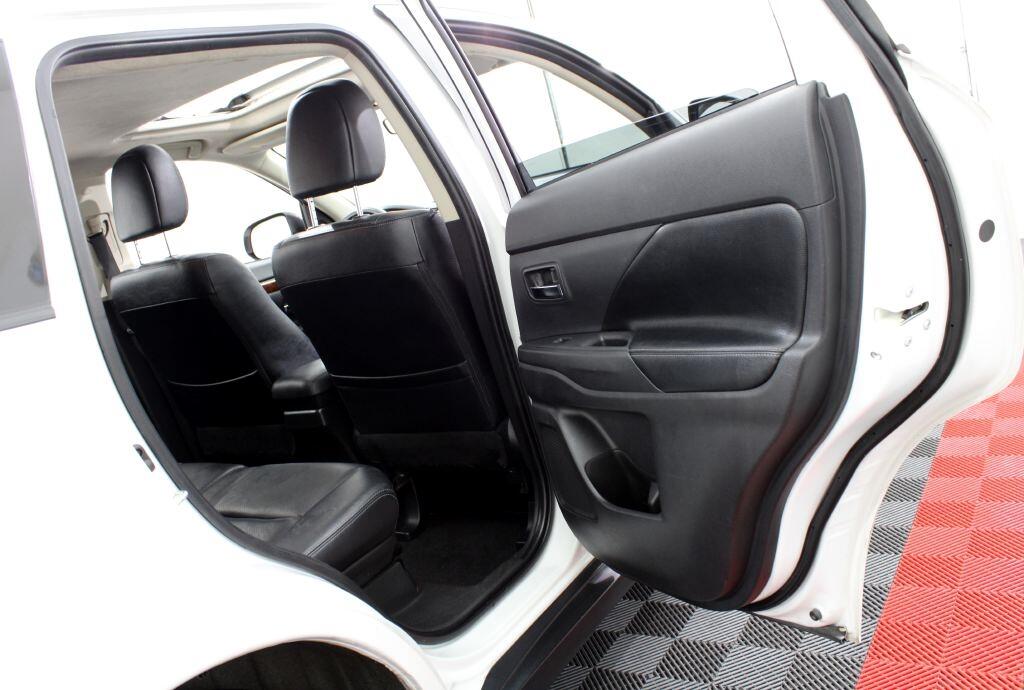 Mitsubishi Outlander SE S-AWC 2014