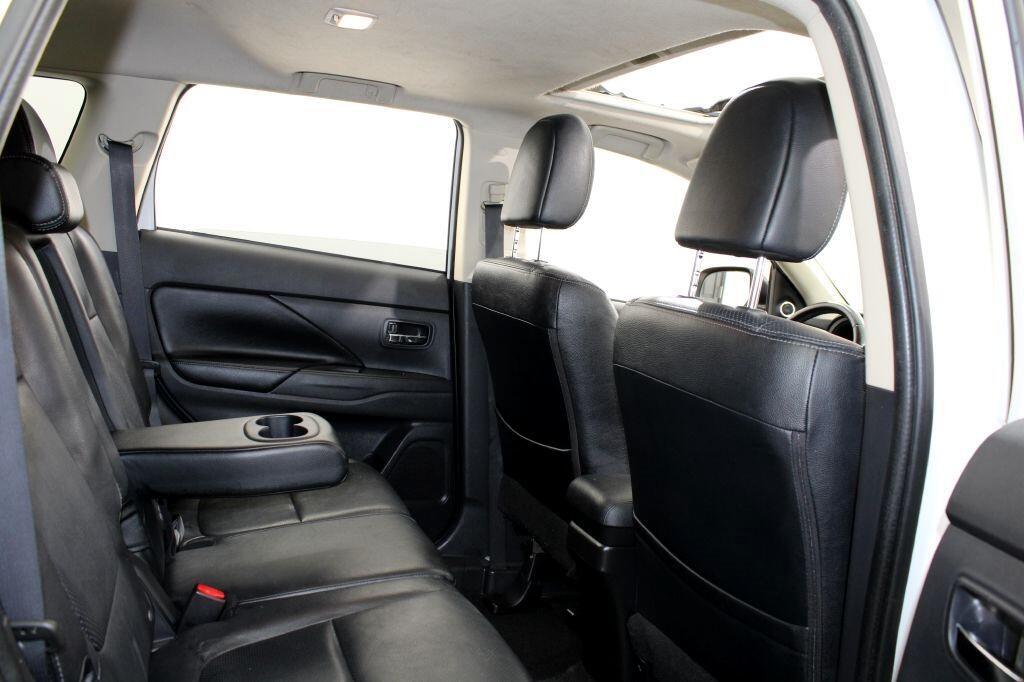 Mitsubishi Outlander SE S-AWC 2014