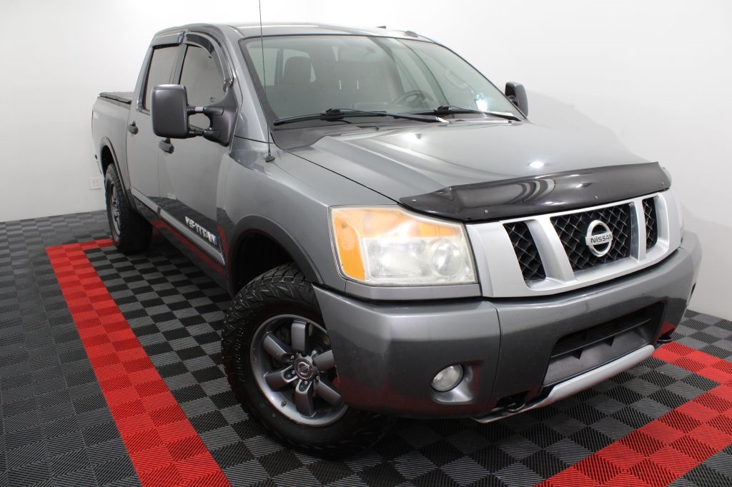 2014 Nissan Titan PRO-4X Crew Cab 4WD SWB