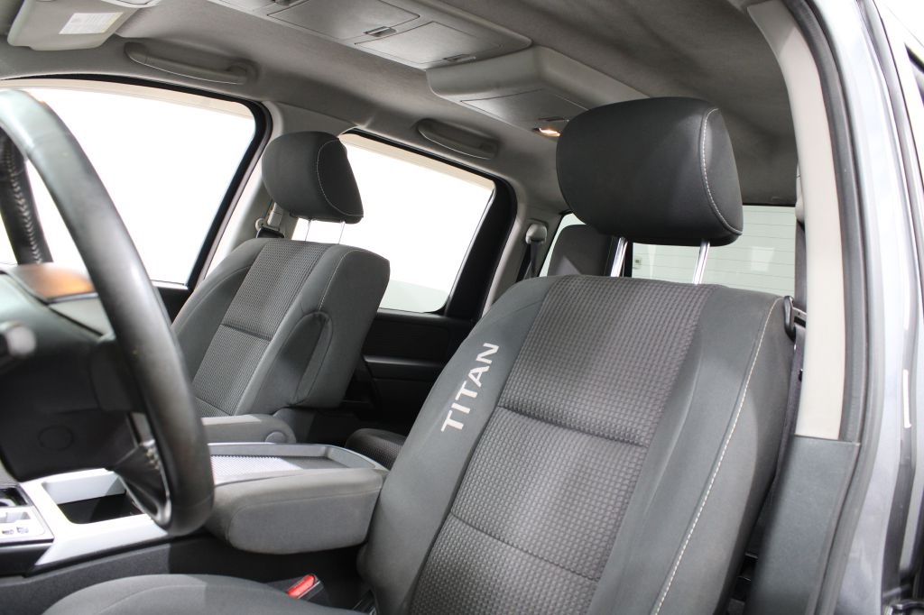Nissan Titan PRO-4X Crew Cab 4WD SWB 2014