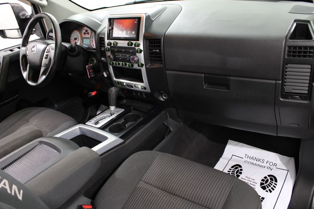 Nissan Titan PRO-4X Crew Cab 4WD SWB 2014