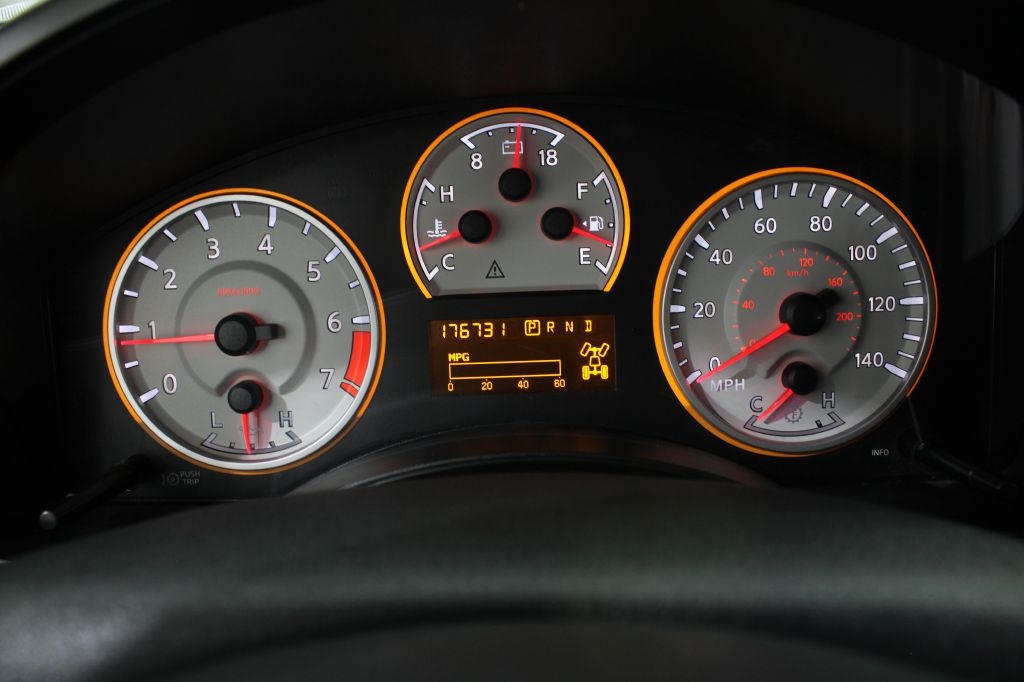 Nissan Titan PRO-4X Crew Cab 4WD SWB 2014