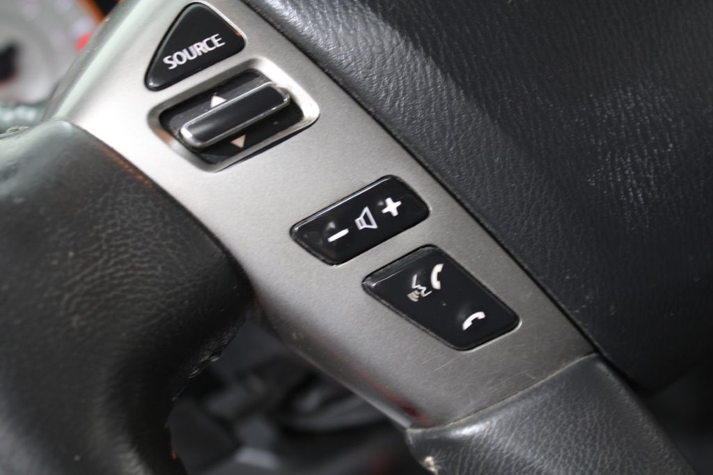 Nissan Titan PRO-4X Crew Cab 4WD SWB 2014
