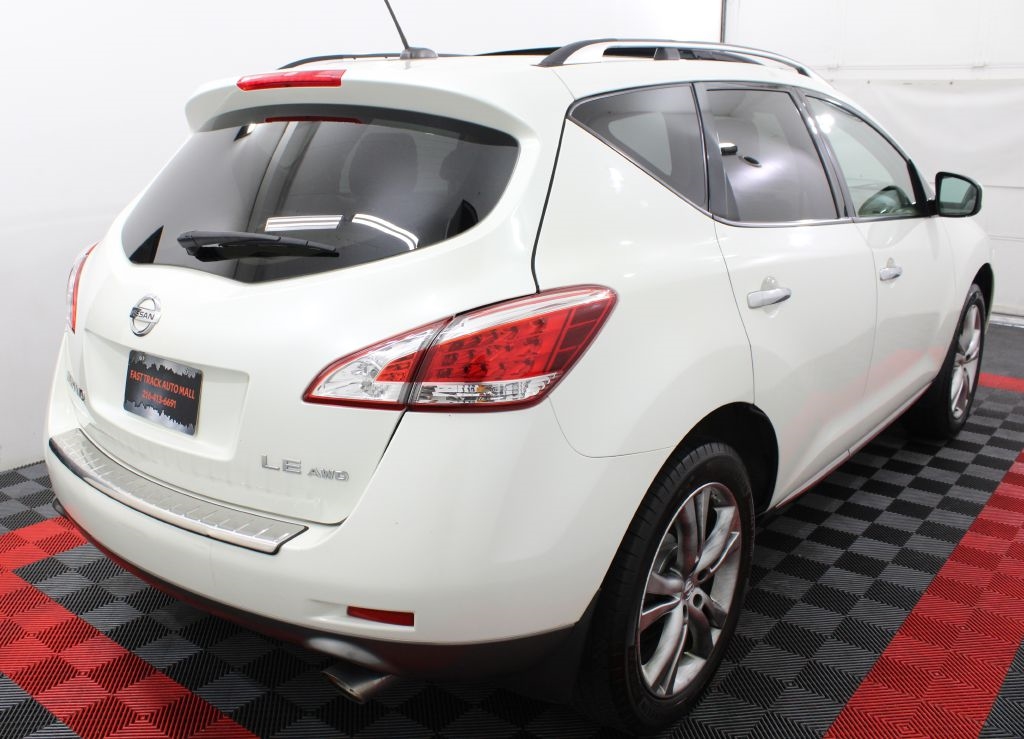 Nissan Murano S AWD 2011