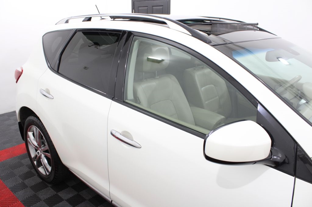 Nissan Murano S AWD 2011