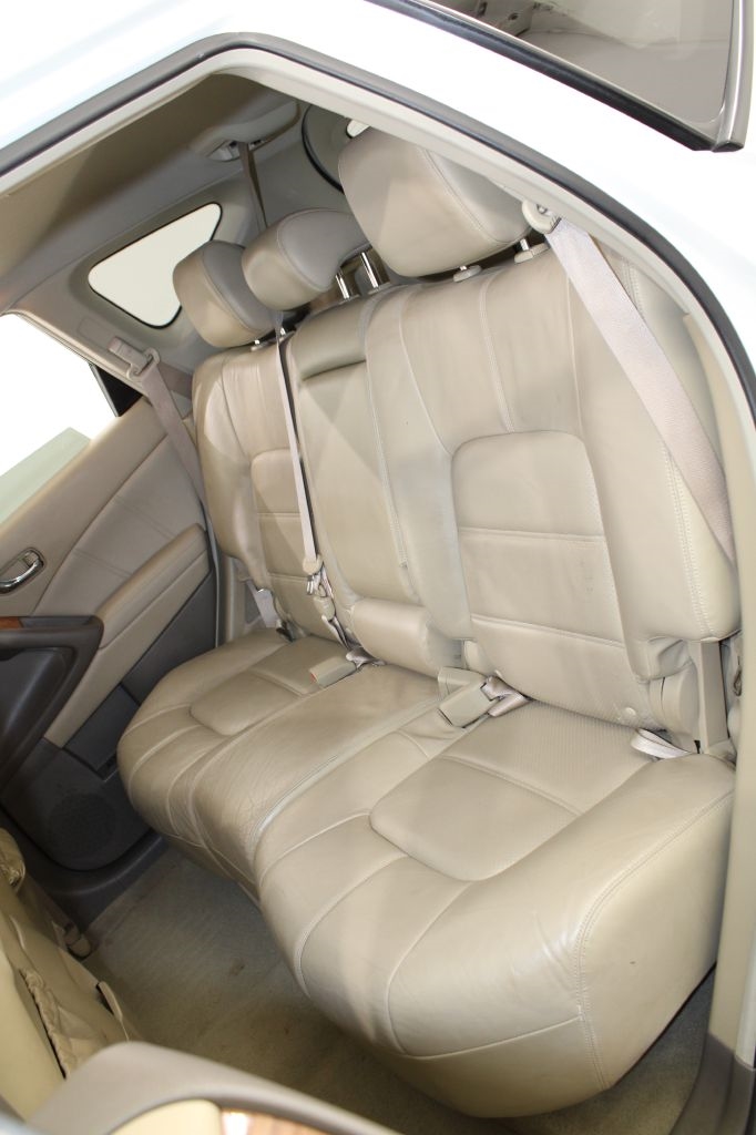 Nissan Murano S AWD 2011