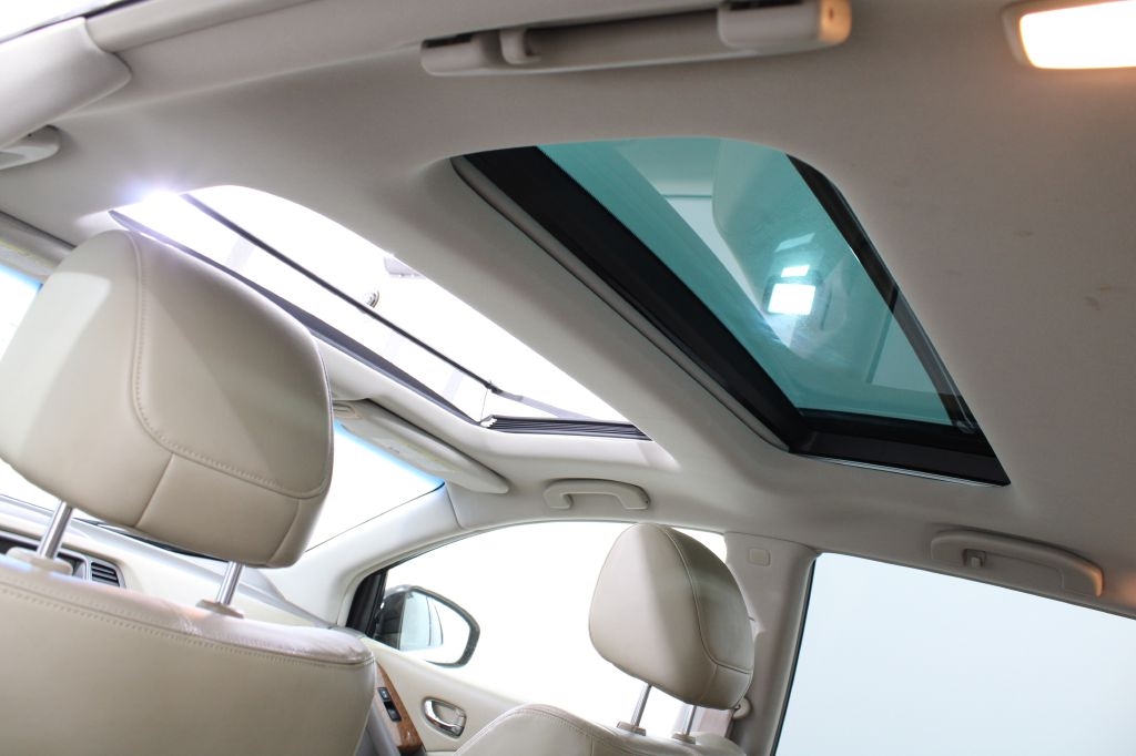 Nissan Murano S AWD 2011
