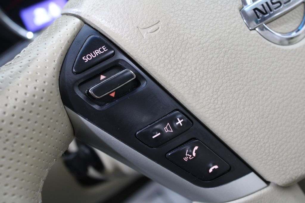 Nissan Murano S AWD 2011