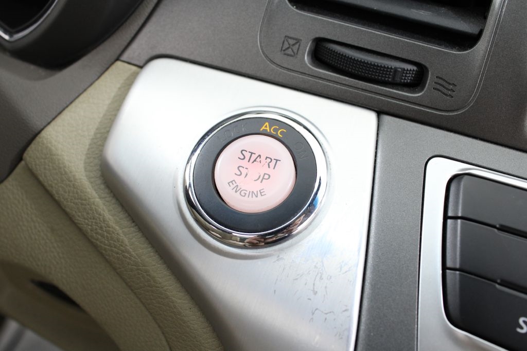 Nissan Murano S AWD 2011