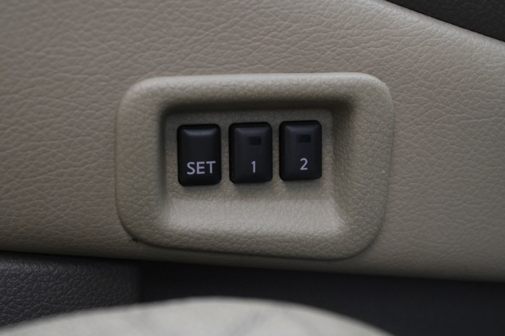 Nissan Murano S AWD 2011
