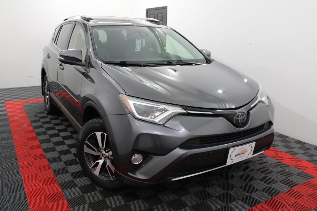 Toyota RAV4 XLE AWD 2016