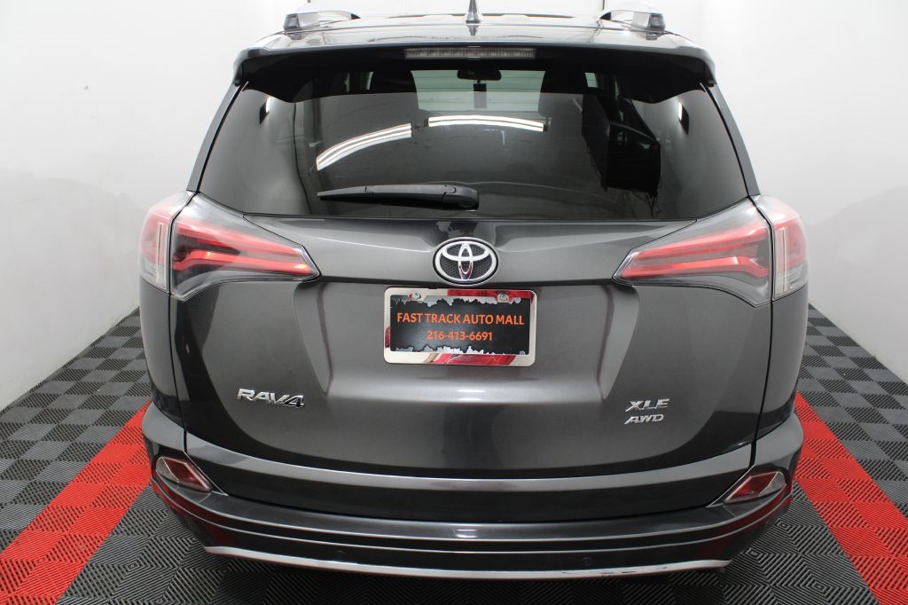 Toyota RAV4 XLE AWD 2016