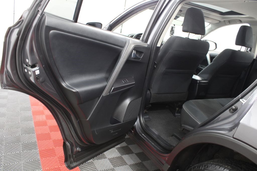 Toyota RAV4 XLE AWD 2016