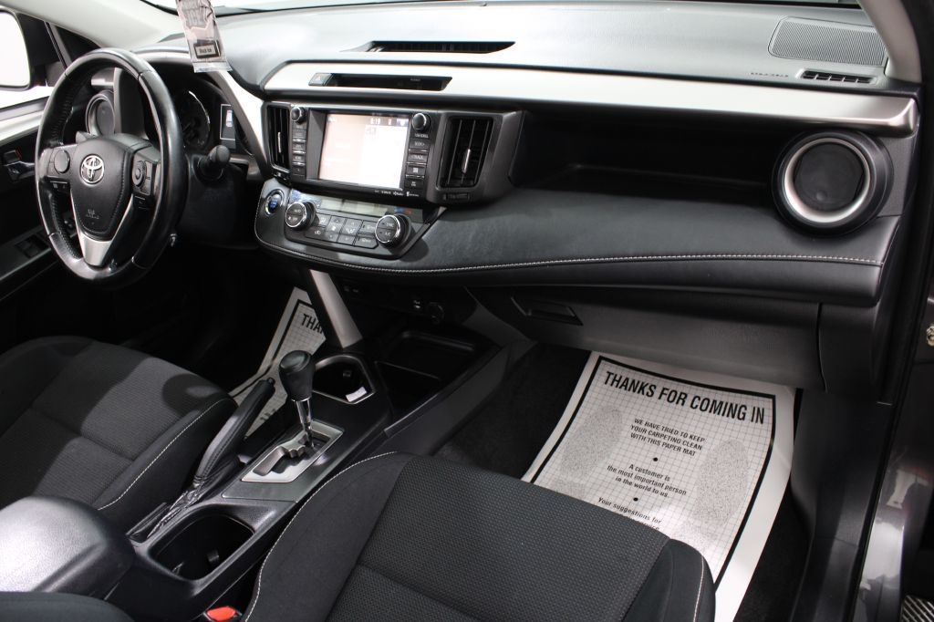 Toyota RAV4 XLE AWD 2016