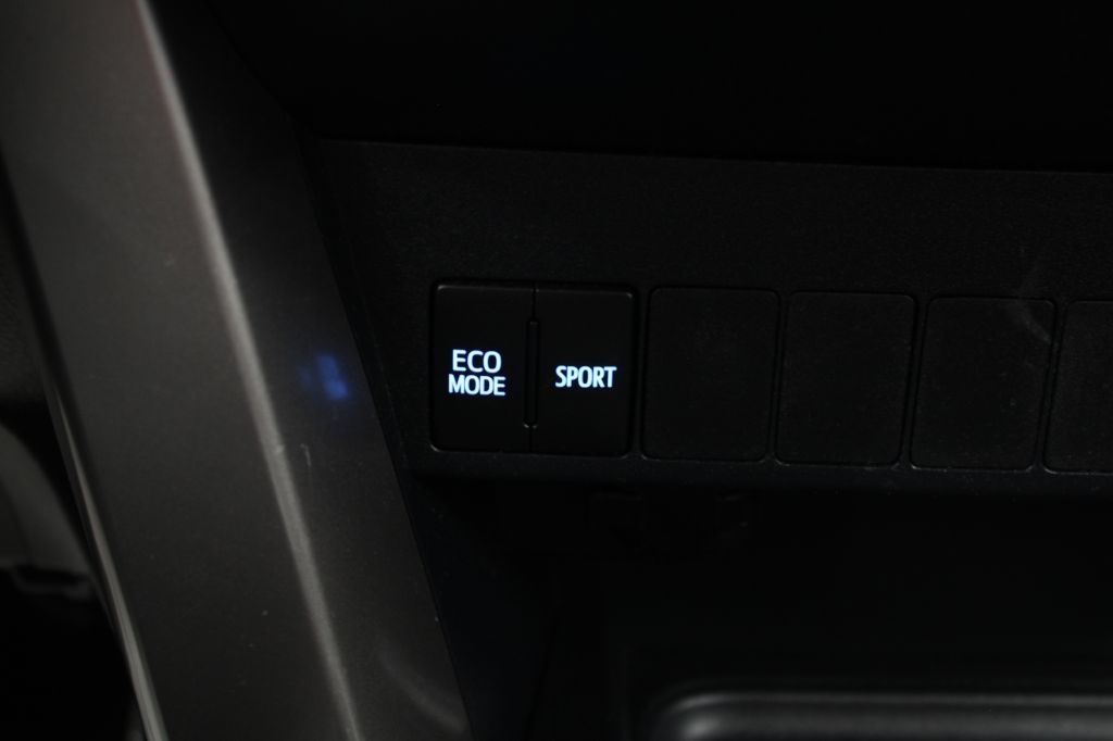 Toyota RAV4 XLE AWD 2016