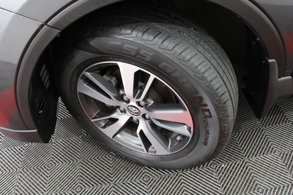 Toyota RAV4 XLE AWD 2016