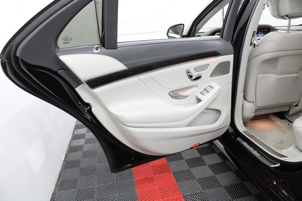 Mercedes-Benz S-Class S550 4MATIC 2016