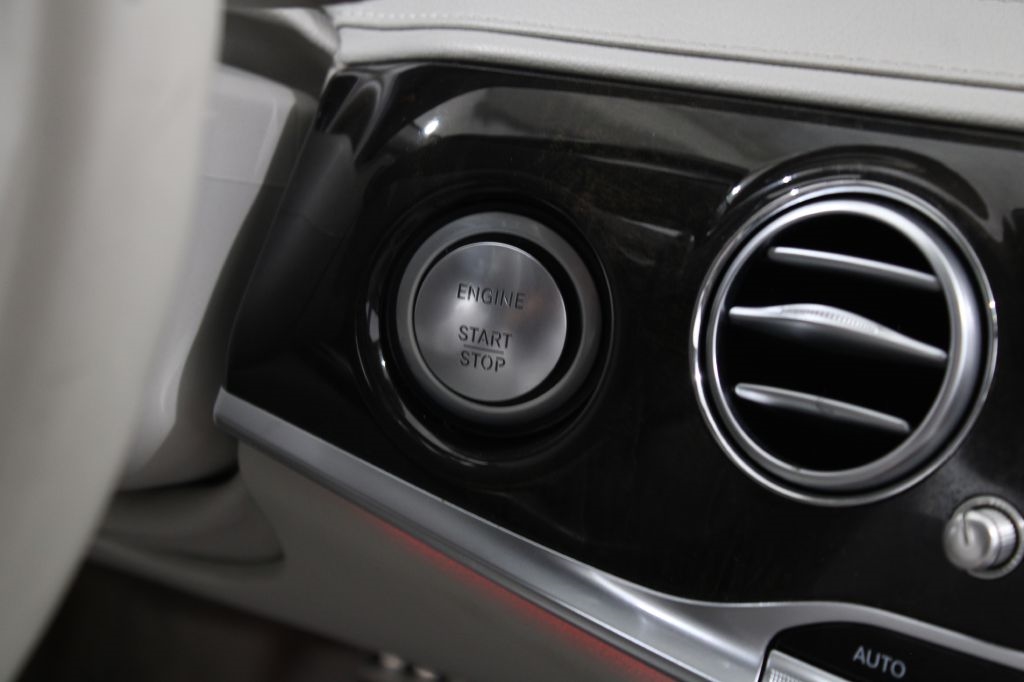 Mercedes-Benz S-Class S550 4MATIC 2016