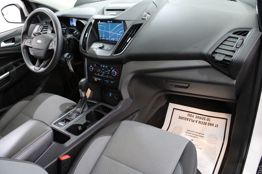 2017 Ford Escape SE photo 2