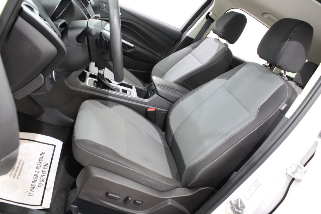 2017 Ford Escape SE photo 3