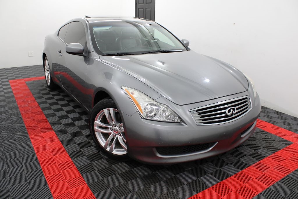 2010 INFINITI G Coupe 37x's photo