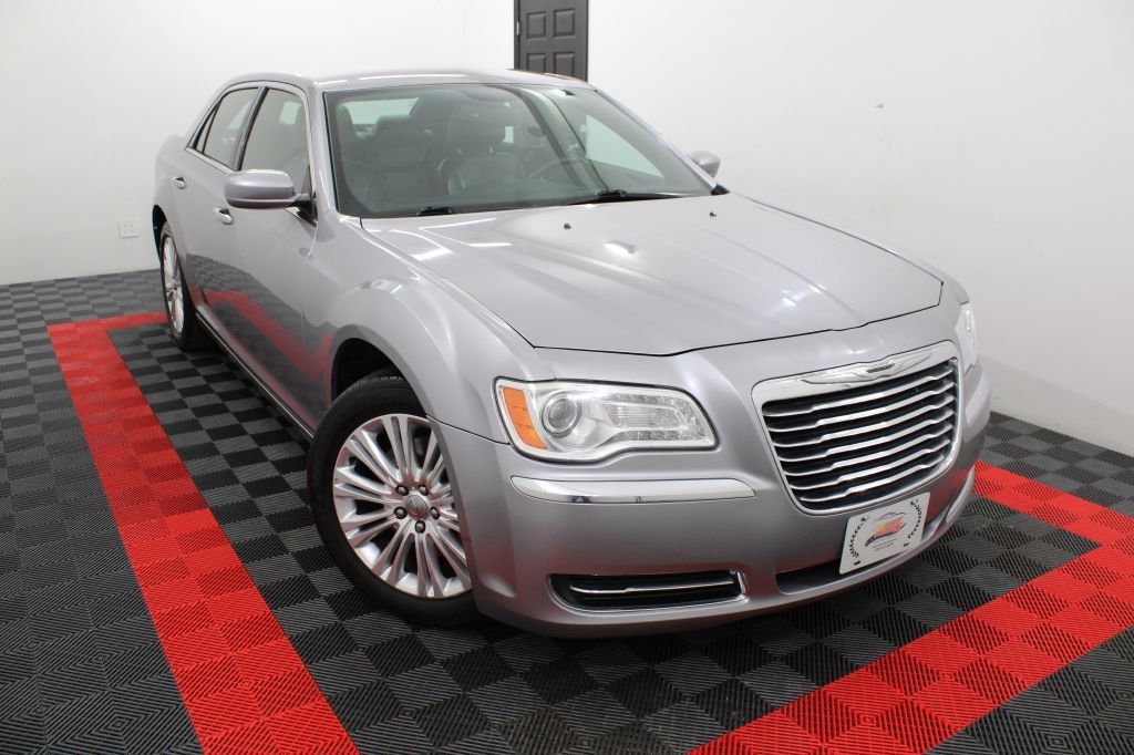 2014 Chrysler 300's photo