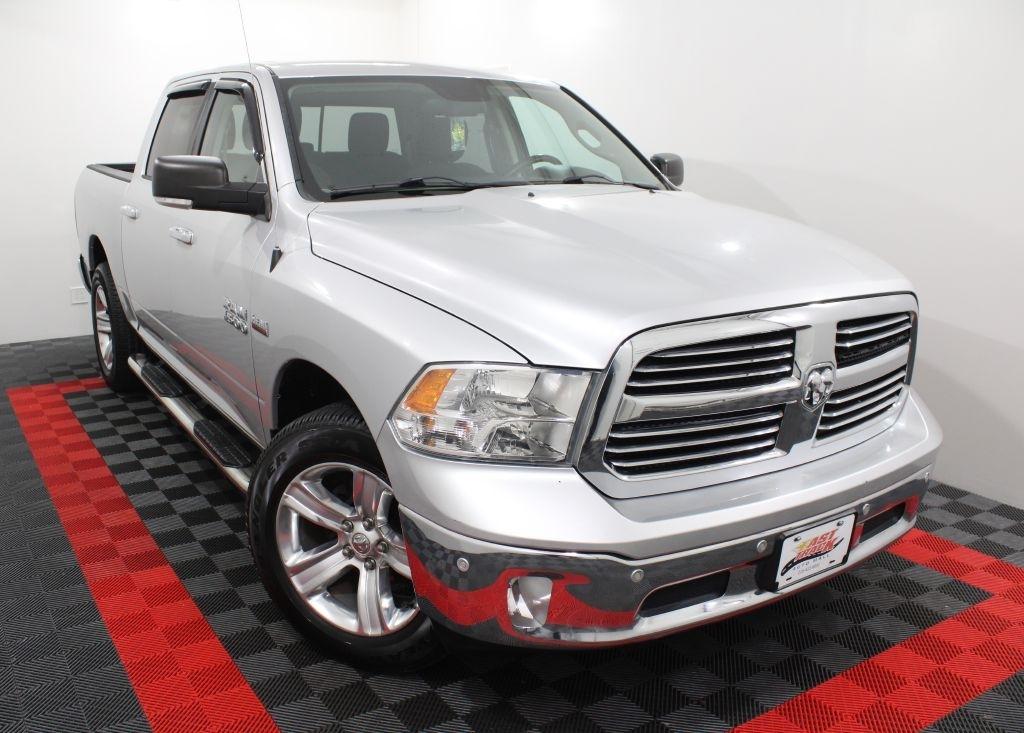 2014 RAM 1500 SLT Crew Cab SWB 4WD