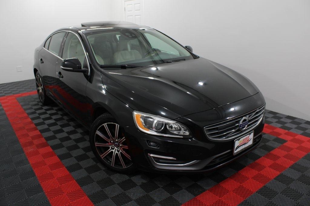 Volvo S60 photo 3