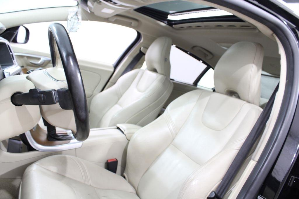 Volvo S60 photo 20