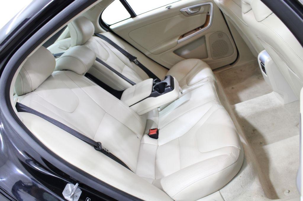 Volvo S60 photo 26