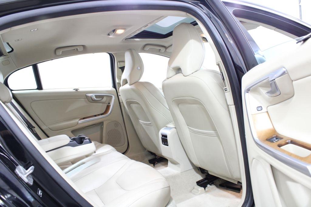 Volvo S60 photo 27