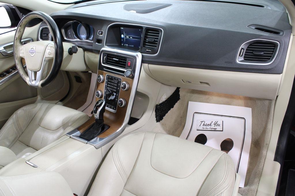 Volvo S60 photo 29