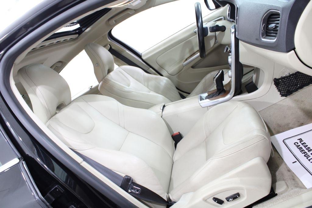 Volvo S60 photo 30