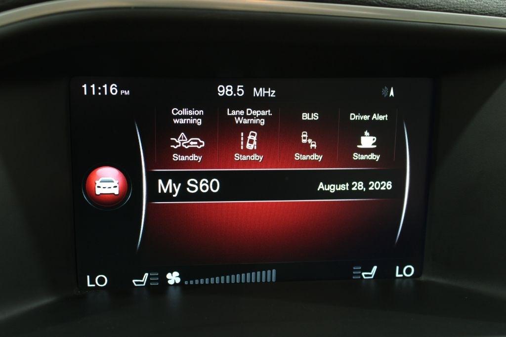 Volvo S60 photo 33