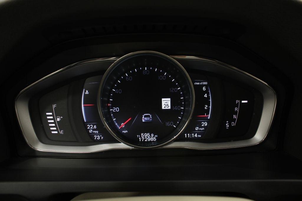 Volvo S60 photo 41