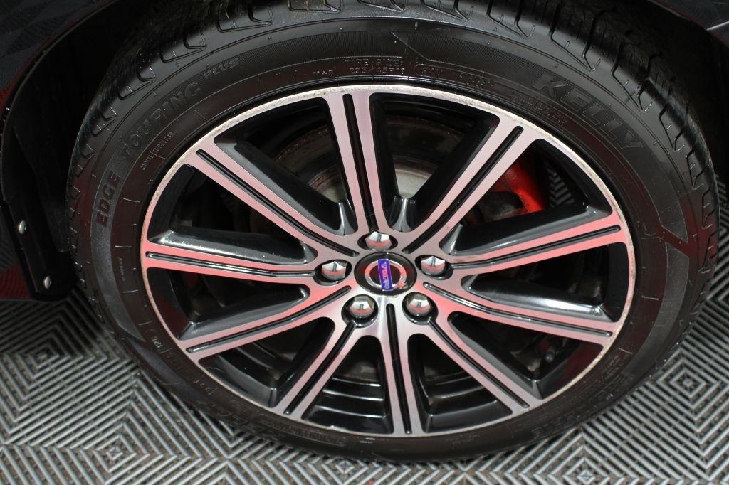 Volvo S60 photo 49