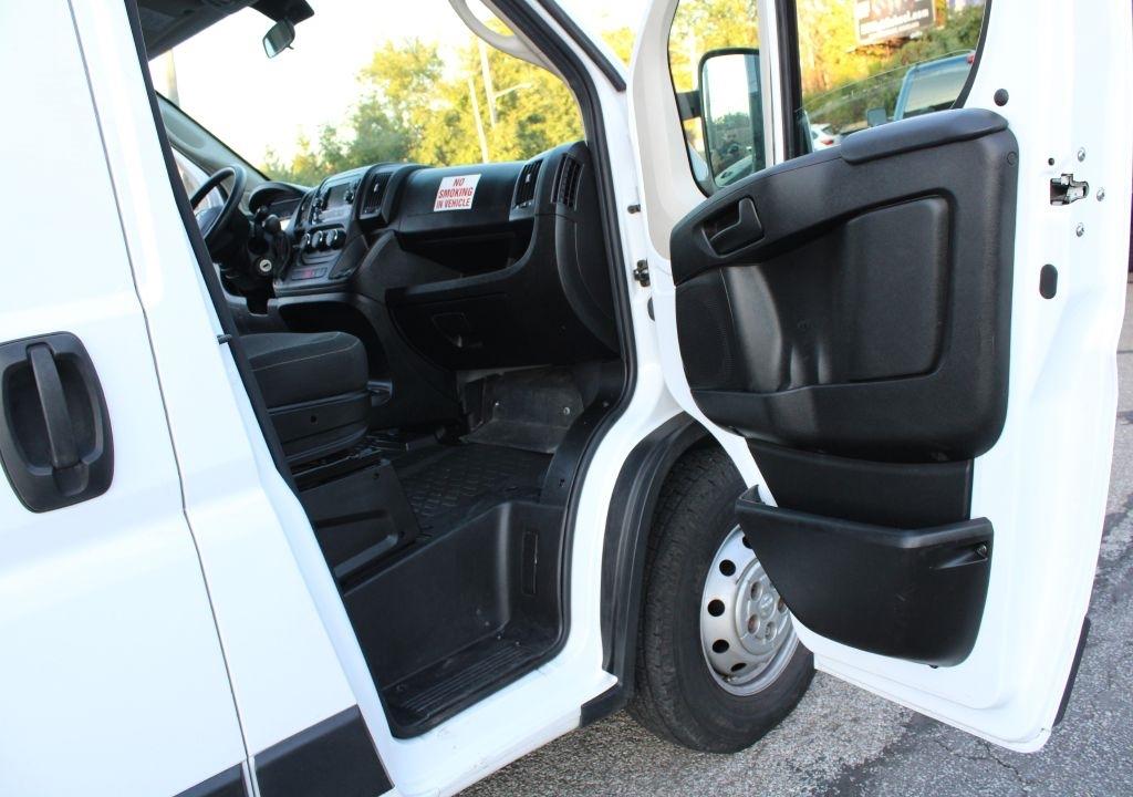 Ram ProMaster 1500 photo 8