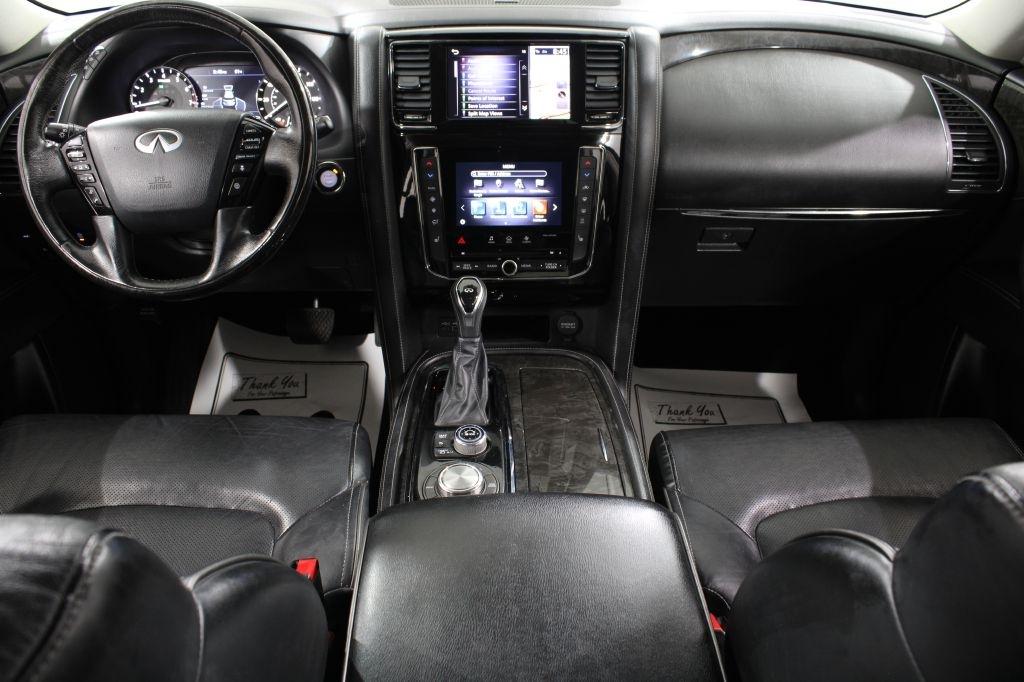 Infiniti QX80 photo 2
