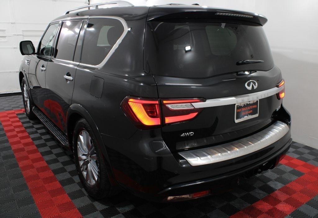 Infiniti QX80 photo 5