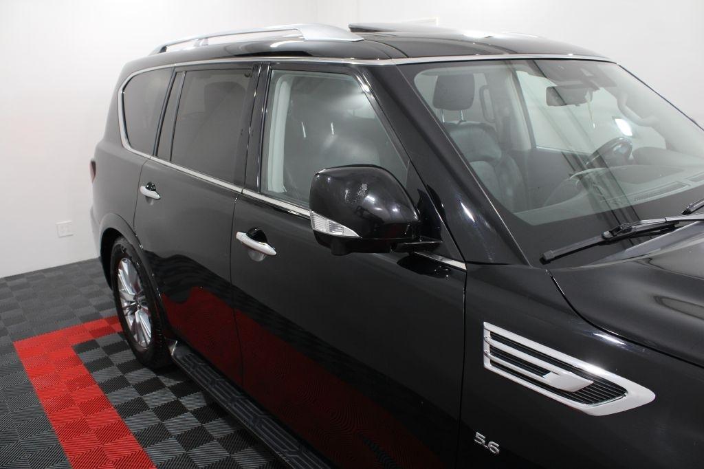 Infiniti QX80 photo 9